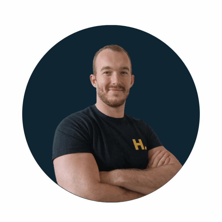 Christiaan-Homburg-deep-blue-background-round