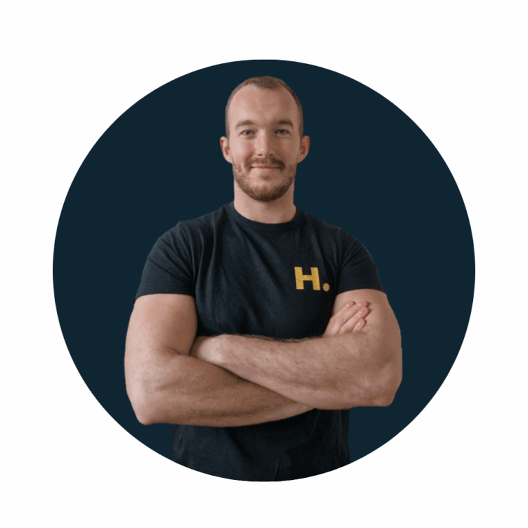 Christiaan-Homburg-deep-blue-background-round